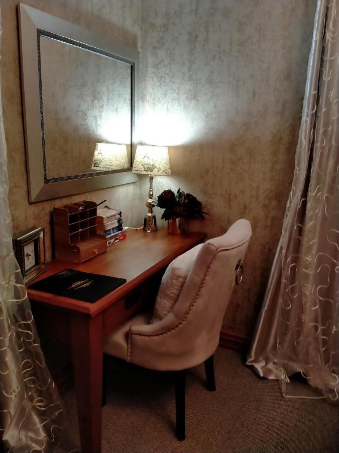 Amberly House Rotorua Bed & Breakfast Bagian luar foto