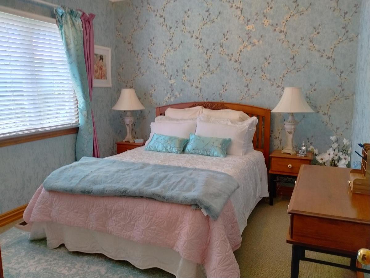 Amberly House Rotorua Bed & Breakfast Bagian luar foto