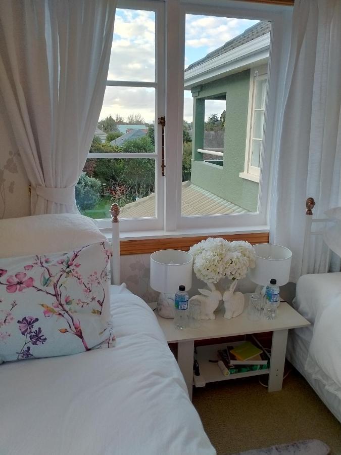 Amberly House Rotorua Bed & Breakfast Bagian luar foto