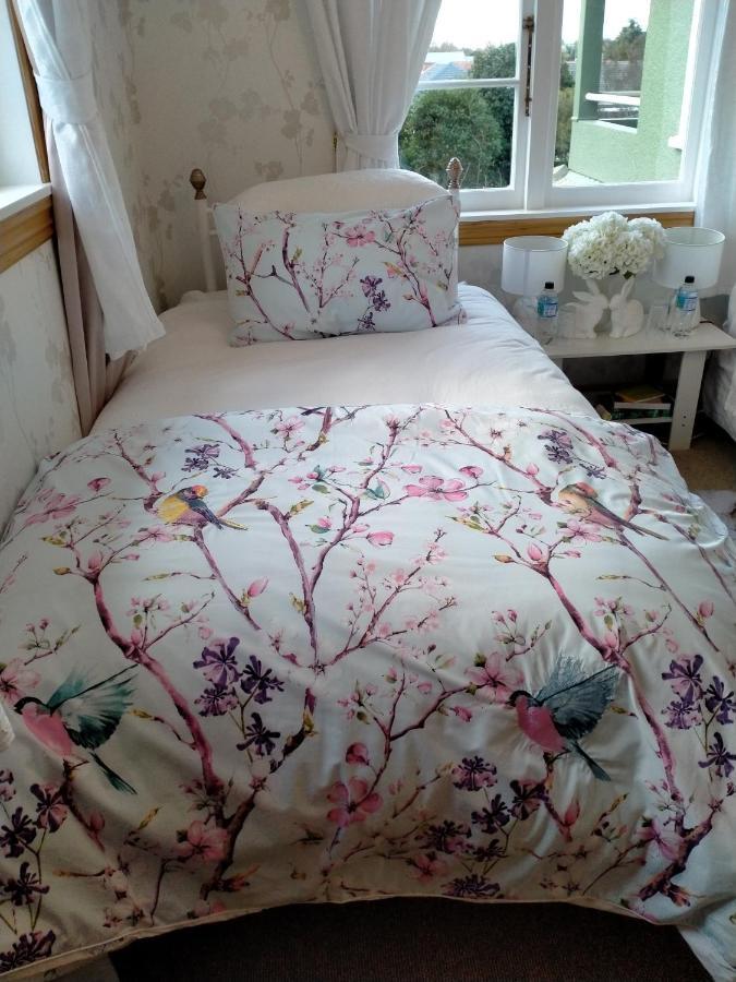 Amberly House Rotorua Bed & Breakfast Bagian luar foto