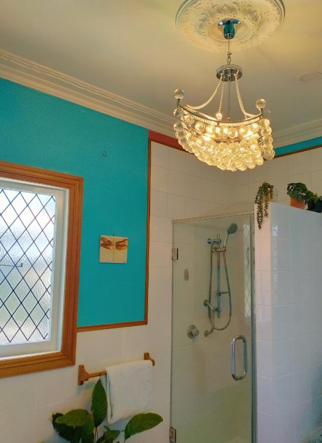 Amberly House Rotorua Bed & Breakfast Bagian luar foto